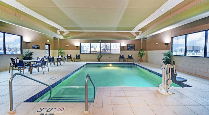Hampton Inn Beloit | Indoor Pool